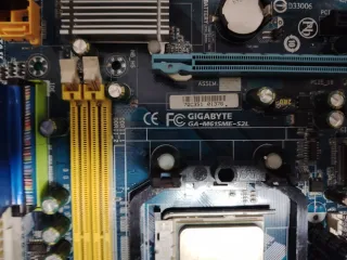 Scheda Madre GIGABYTE GA-M61SME-S2L