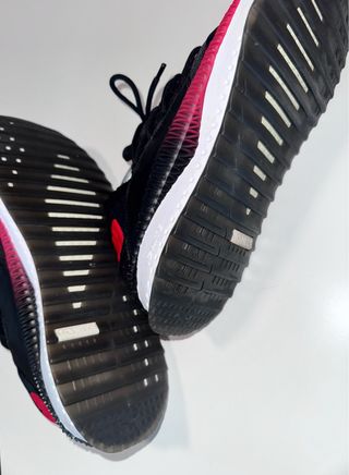Zapatillas Puma Tsugi Shinsei Nido Negras Rojas