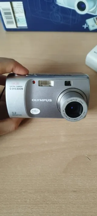Cámara Olympus Camedia C-310 Zoom Plata