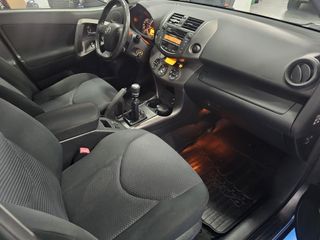 Toyota RAV4 2011