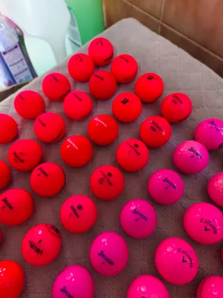 68 Bolas de Golf Titleist, TaylorMade, callaway