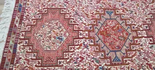 Tappeto artigianale in lana, seta e cotone