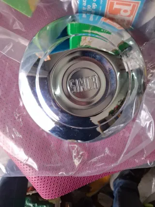 SIMCA 1000 1200 tapacubo con leve tara
