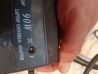 Adaptador Universal Portátil 90W