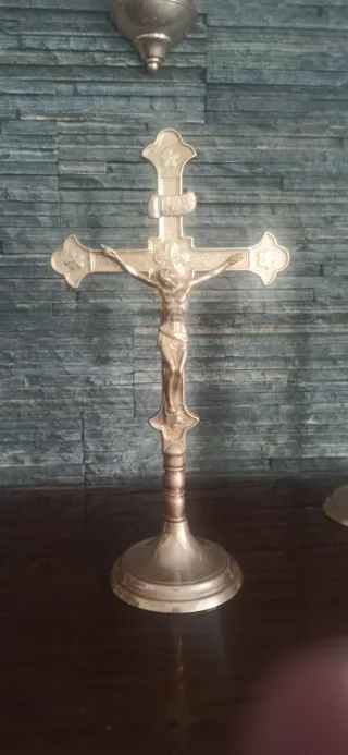 Juego Altar antiguo! Candeleros benditera y Cruz!!