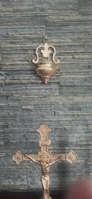 Juego Altar antiguo! Candeleros benditera y Cruz!!