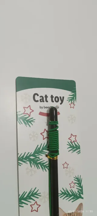 Giocattolo per gatto con pallina e nastri