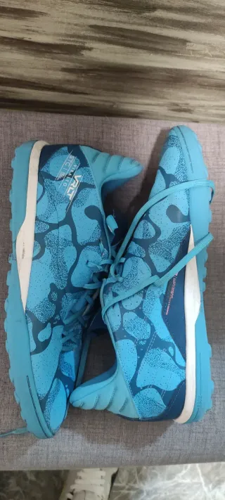 Botas fútbol multitacos T45