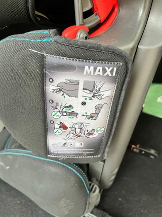 Silla coche bebé TAKATA ligera y plegable