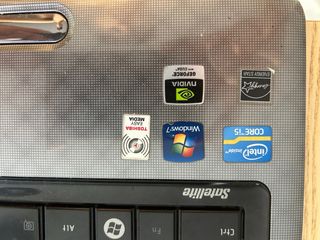 Portátil Toshiba Plata y Negro