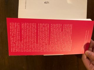 Uomini e insetti romanzo