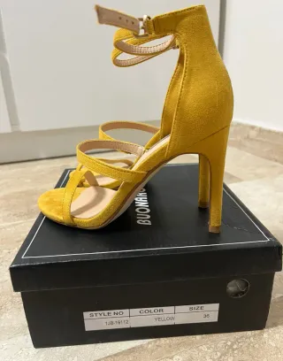 Zapatos de tacón Buonarotti amarillos talla 36