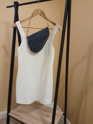 Vestido estilo Chanel blanco