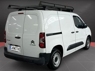 Citroen Berlingo 2022 Furgon talla M con baca