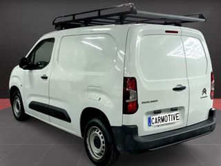 Citroen Berlingo 2022 Furgon talla M con baca