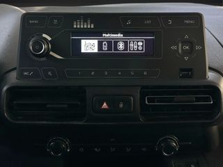 Citroen Berlingo 2022 Furgon talla M con baca