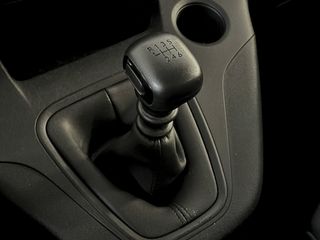 Citroen Berlingo 2022 Furgon talla M con baca