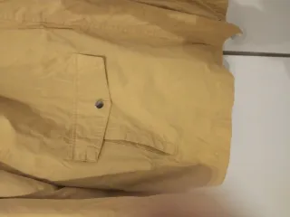 Cortavientos Cortefiel Amarillo. Perfecto estado.