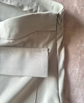 Falda Zara elegante con cinturón