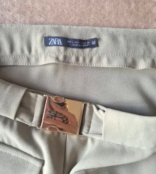 Falda Zara elegante con cinturón