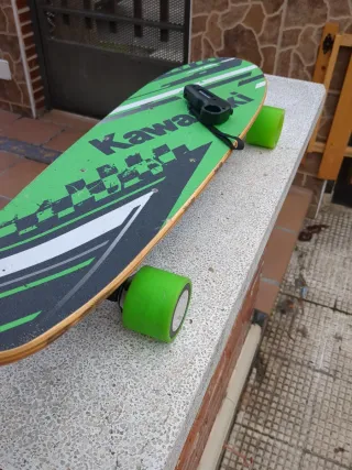 Monopatín skate Eléctrico Kawasaki