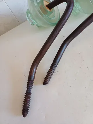 Pareja de Jicaras,Aisladores de poste