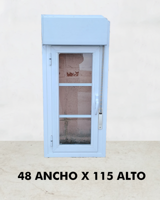 Ventana abatible con persiana 48x115
