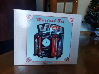 Joyero musical con reloj