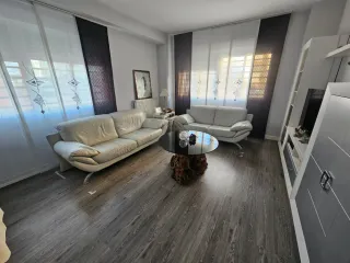 Sofá de piel blanco