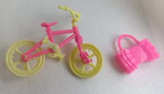 Lote muñecas, carrito y bici