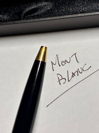 Bolígrafo Montblanc Generation Negro y Dorado