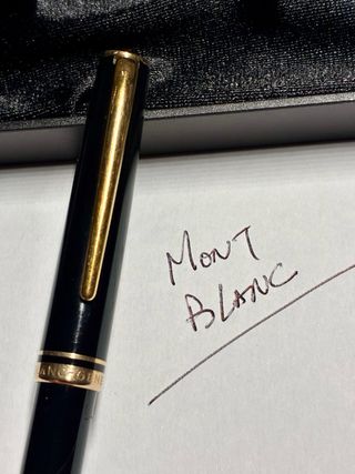Bolígrafo Montblanc Generation Negro y Dorado