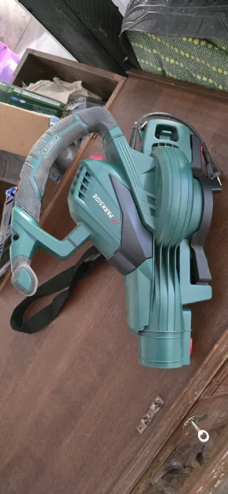 Soprador e Aspirador de Folhas Parkside