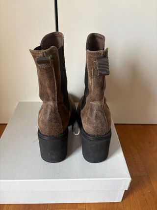 Tronchetti Nero Giardini marrone scamosciato