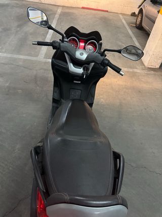 Yamaha X-Max 250cc Negra