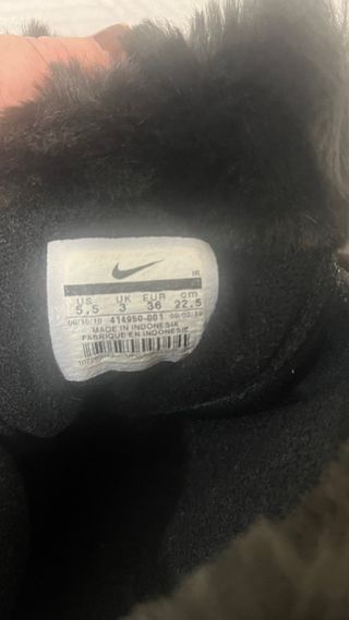 Botas Nike Negras con Forro de Pelo