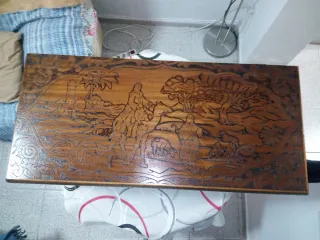 Baúl De Madera Tallado Color Avellana