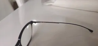 Gafas de graduación negras HUGO BOSS casi nuevas