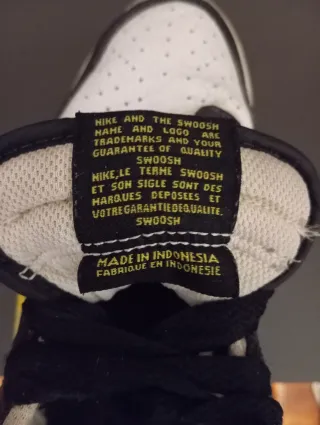 Nike Dunk Low Blanco Negro Amarillo