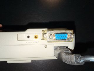 Mini Proyector PLUS V-1100 Plata