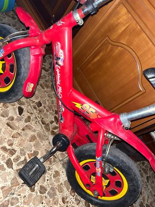 Bici infantil roja Cars