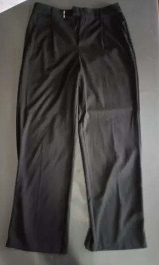 Pantaloni neri a palazzo