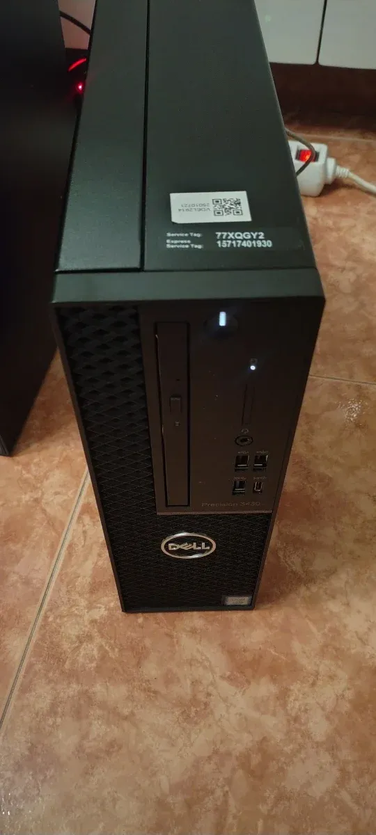 Dell Precision 3430 Xeon 16GB NVMe 512GB + 1TB