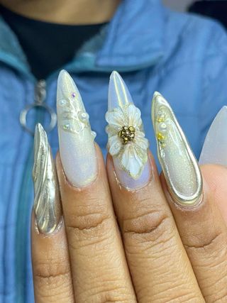 REALIZAMOS UÑAS EN TENDENCIA