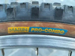 Bicicleta Marin Montaña Negra y Verde