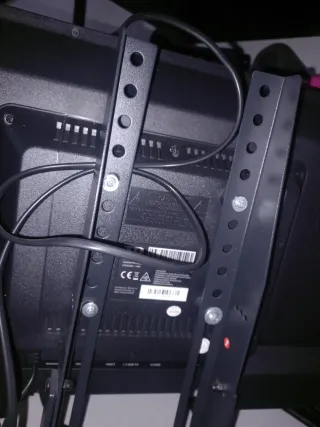 Monitor PC 24" con trípode