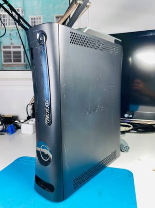 Xbox 360 Fat 250 GB + 1 Mando