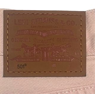 Talla L (30). Short vaquero rosa LEVI’S 501