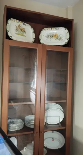 Vitrina Ikea Billy color madera