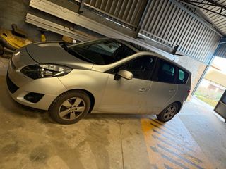 Renault Grand Scenic 2010